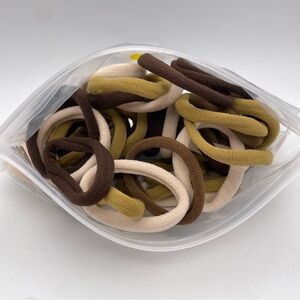 SOFT + STRETCHY | 50-Piece Hair Elastics | Neutral (Brand New!) 💘